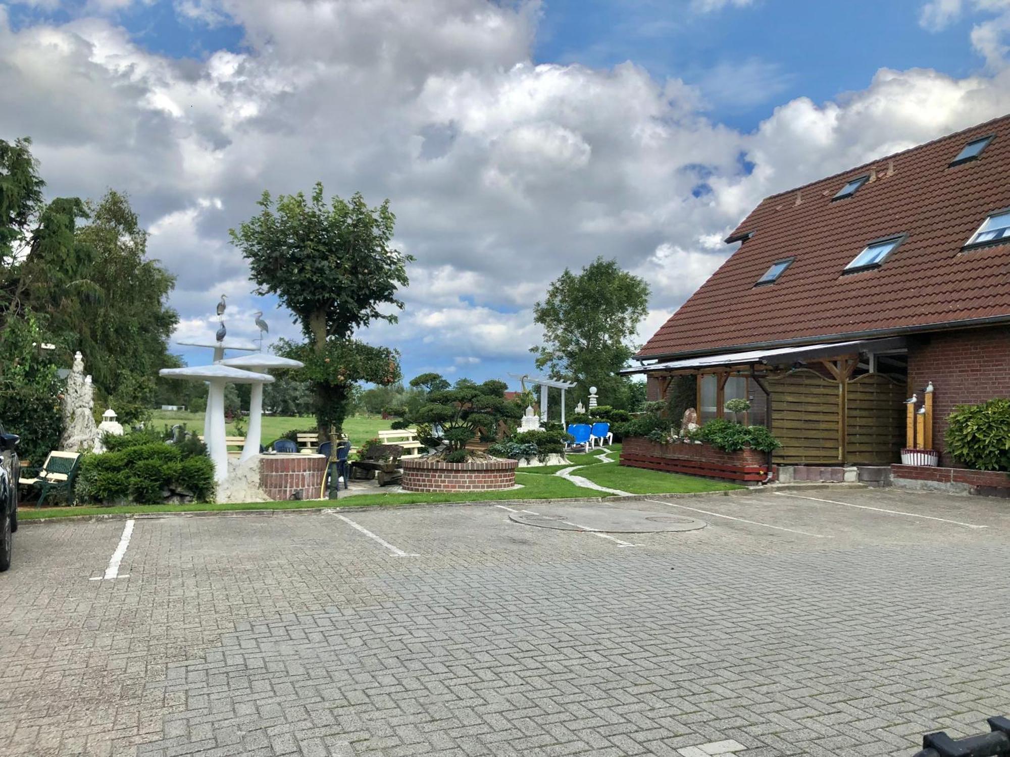 Garni Hotel-Pension Holum 뉴할링거지어 외부 사진