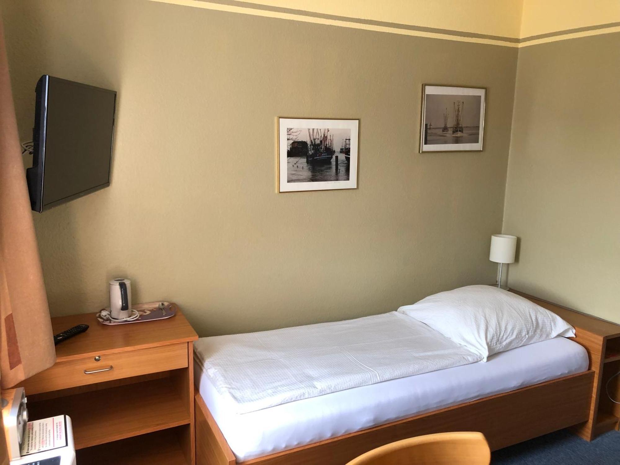 Garni Hotel-Pension Holum 뉴할링거지어 외부 사진